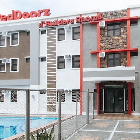 Reddoorz Plus At Dbuilders Poblacion Bgc Taguig Exterior photo