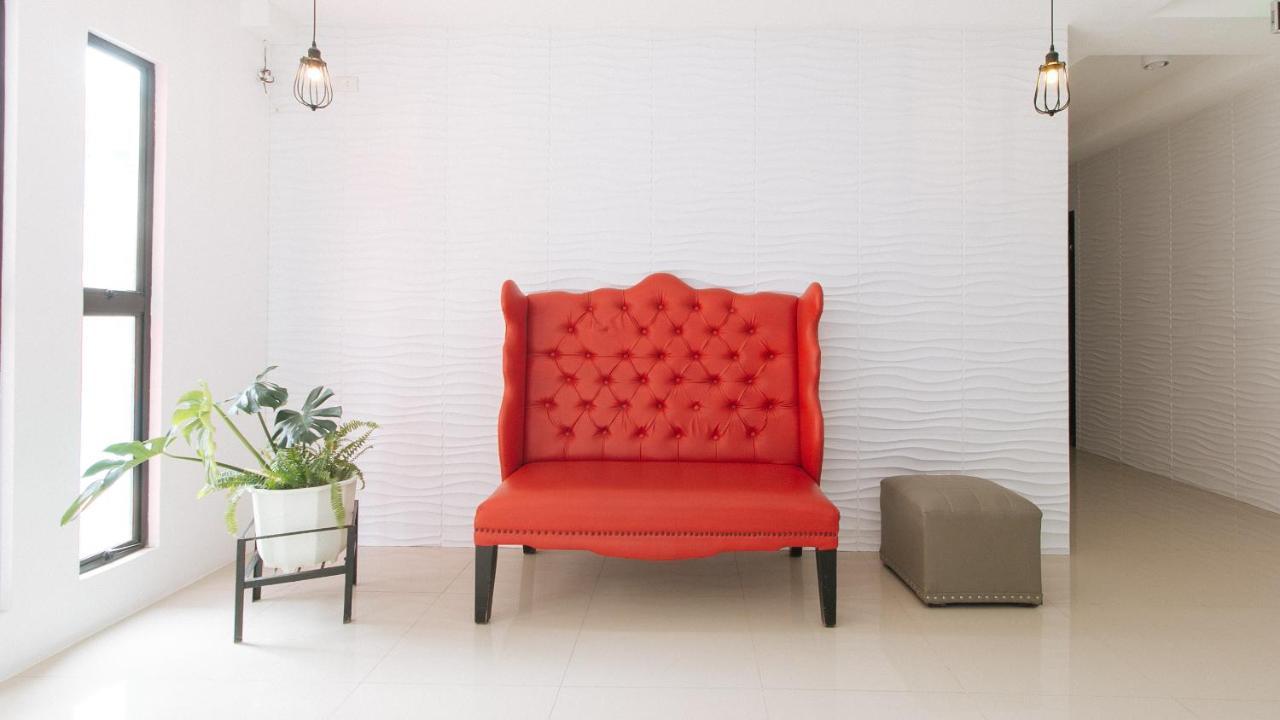 Reddoorz Plus At Dbuilders Poblacion Bgc Taguig Exterior photo