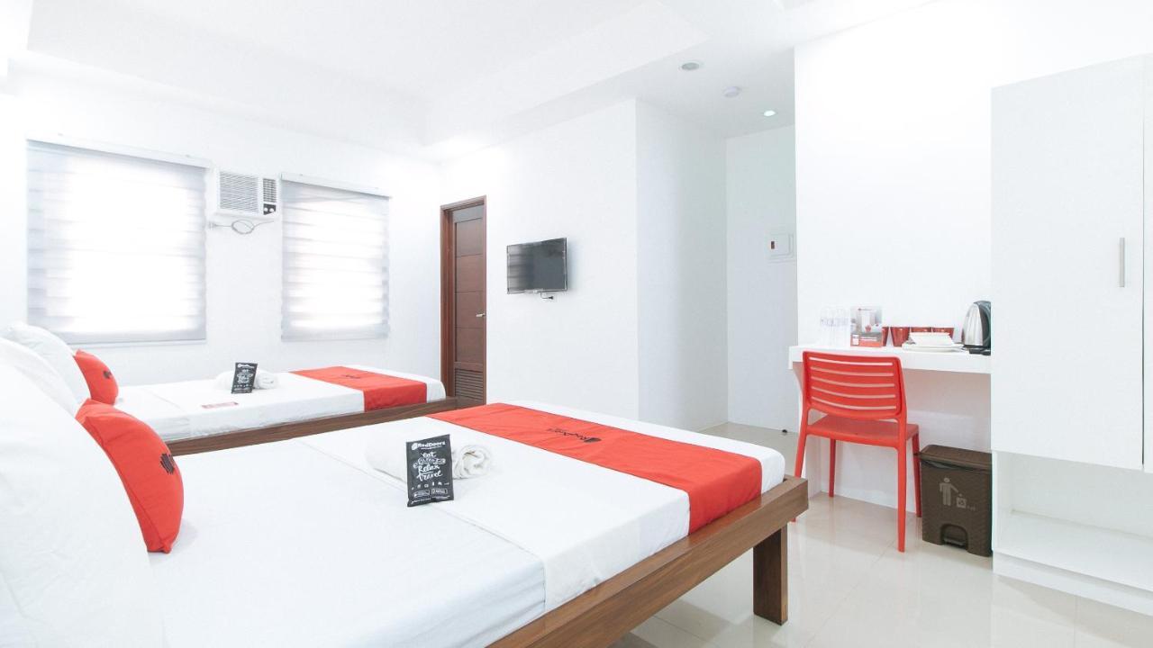 Reddoorz Plus At Dbuilders Poblacion Bgc Taguig Exterior photo
