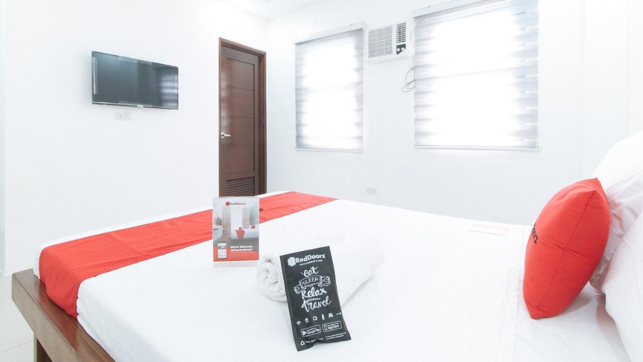 Reddoorz Plus At Dbuilders Poblacion Bgc Taguig Exterior photo