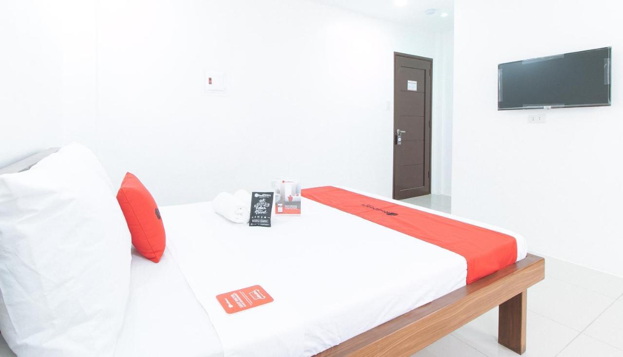 Reddoorz Plus At Dbuilders Poblacion Bgc Taguig Exterior photo